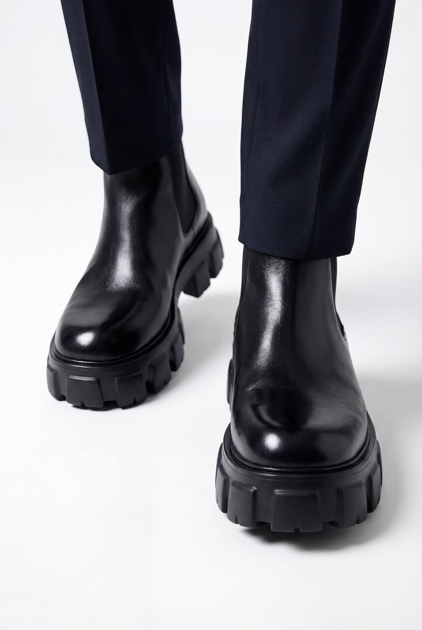 NIGHT SHIFT CHUNKY CHELSEA BOOTS