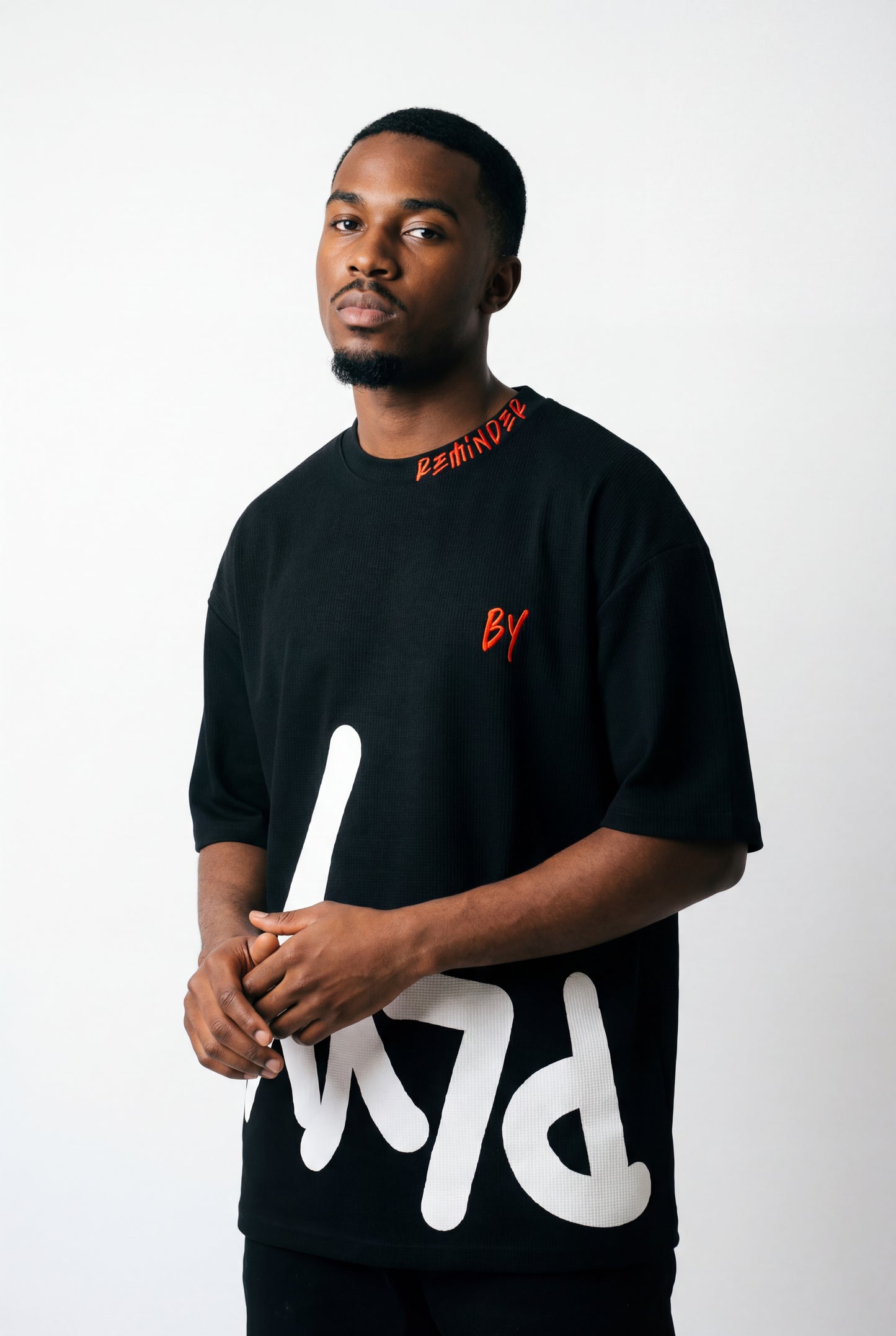 THE REMiNDER TEE (Black)